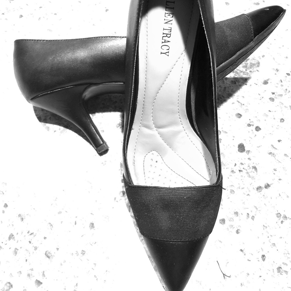 * ONE USE* Black, sleek heels